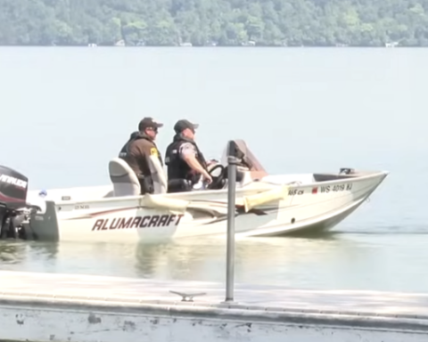 Boat searching for Wisconsin man who faked his death